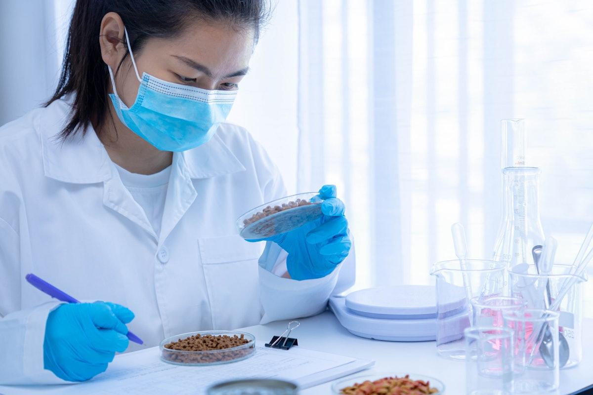 Ricerca scientifica e analisi di laboratorio